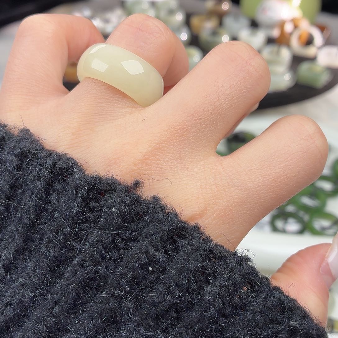 和田玉未镶嵌戒指S20奶黄轮胎17.4