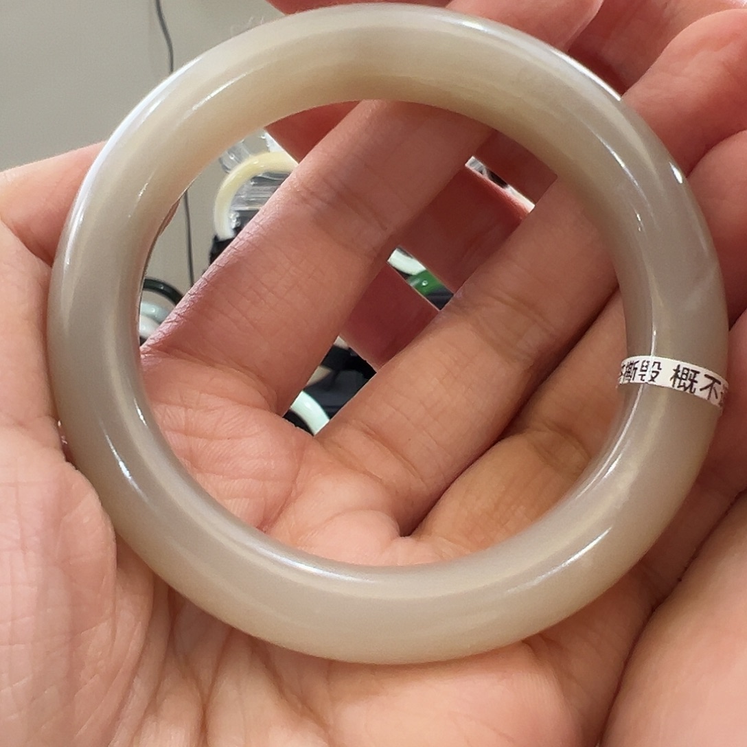 *****和田玉未镶嵌手镯56