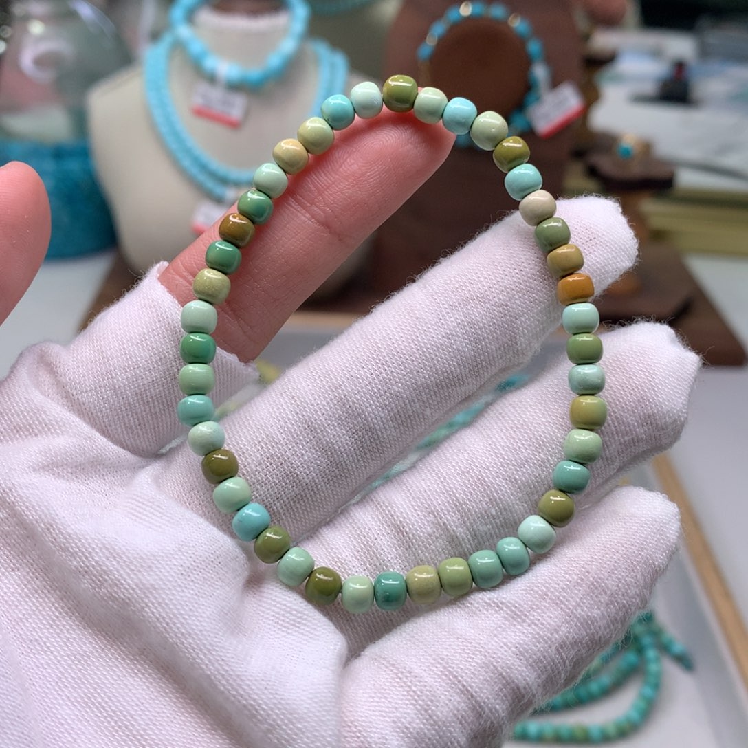 绿松石配饰未镶嵌