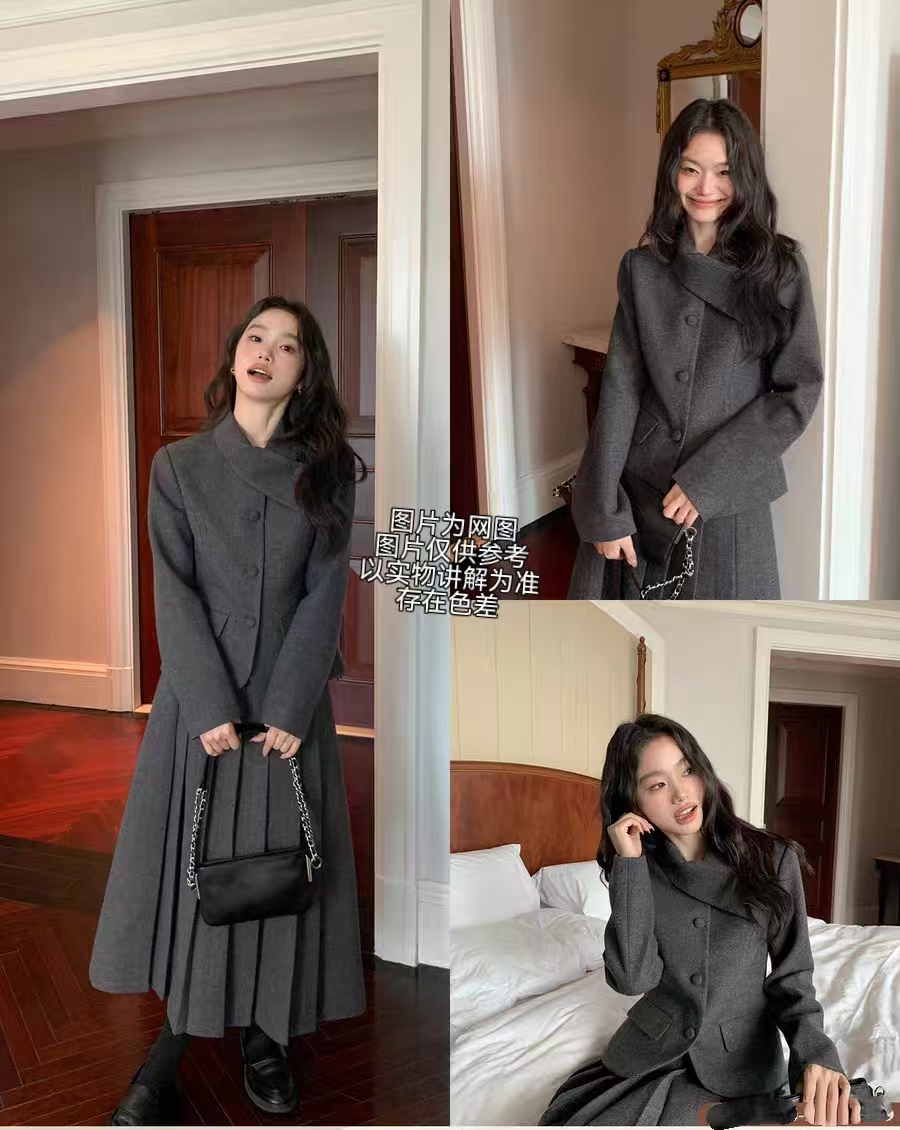 2025冬季新款大码女装赫本风设计感斜领夹棉外套＋百褶半身裙