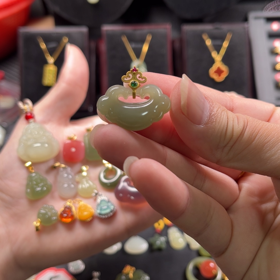 和田玉颈饰银S925镶嵌