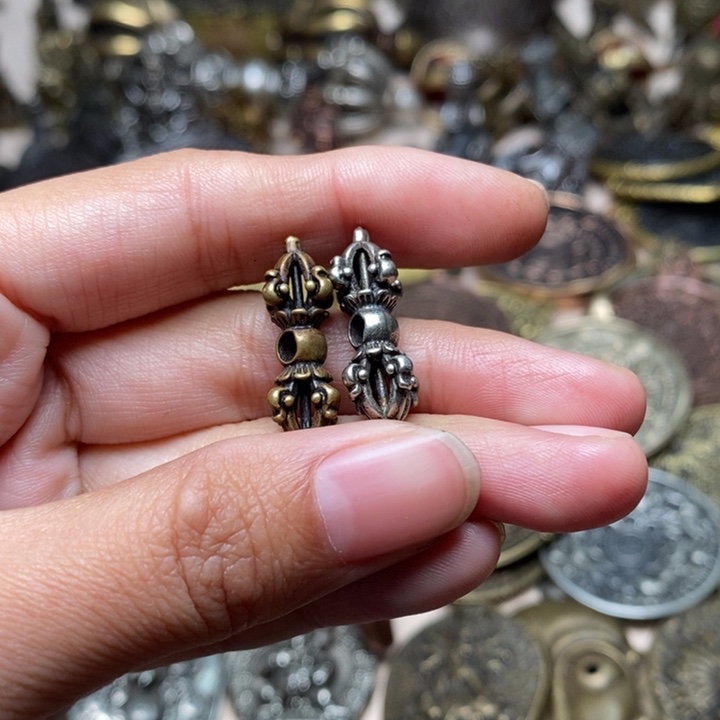 暖***着铜家居工艺福利挂件