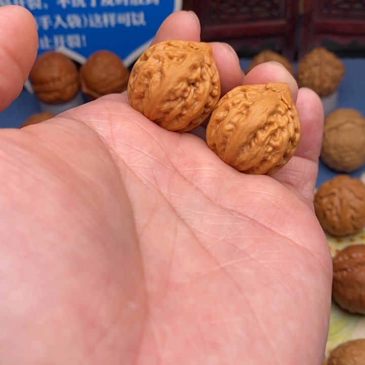 文玩核桃把件肉龙