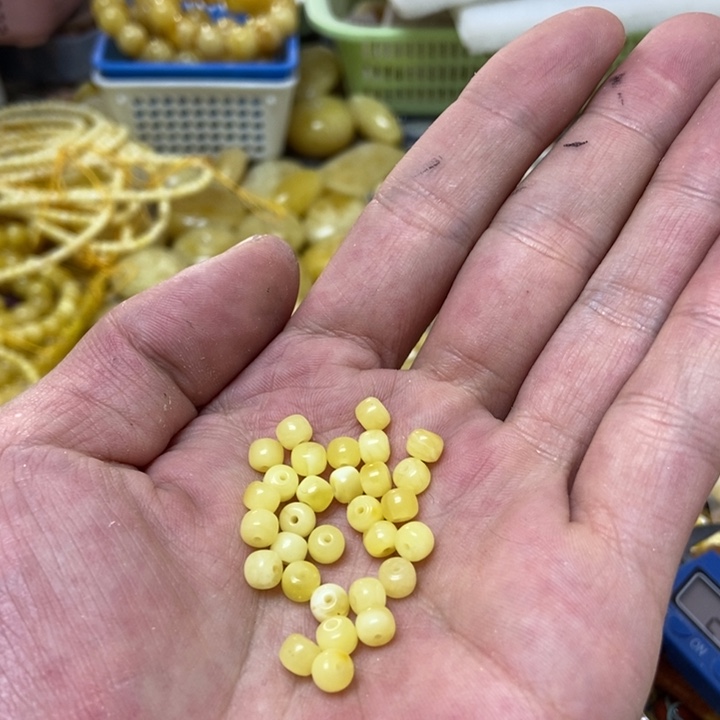 蜜蜡未镶嵌裸石多样性发货15粒