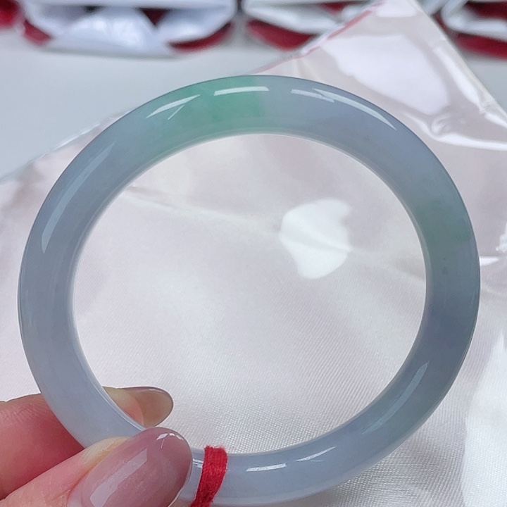 翡翠手镯（圆镯）未镶嵌