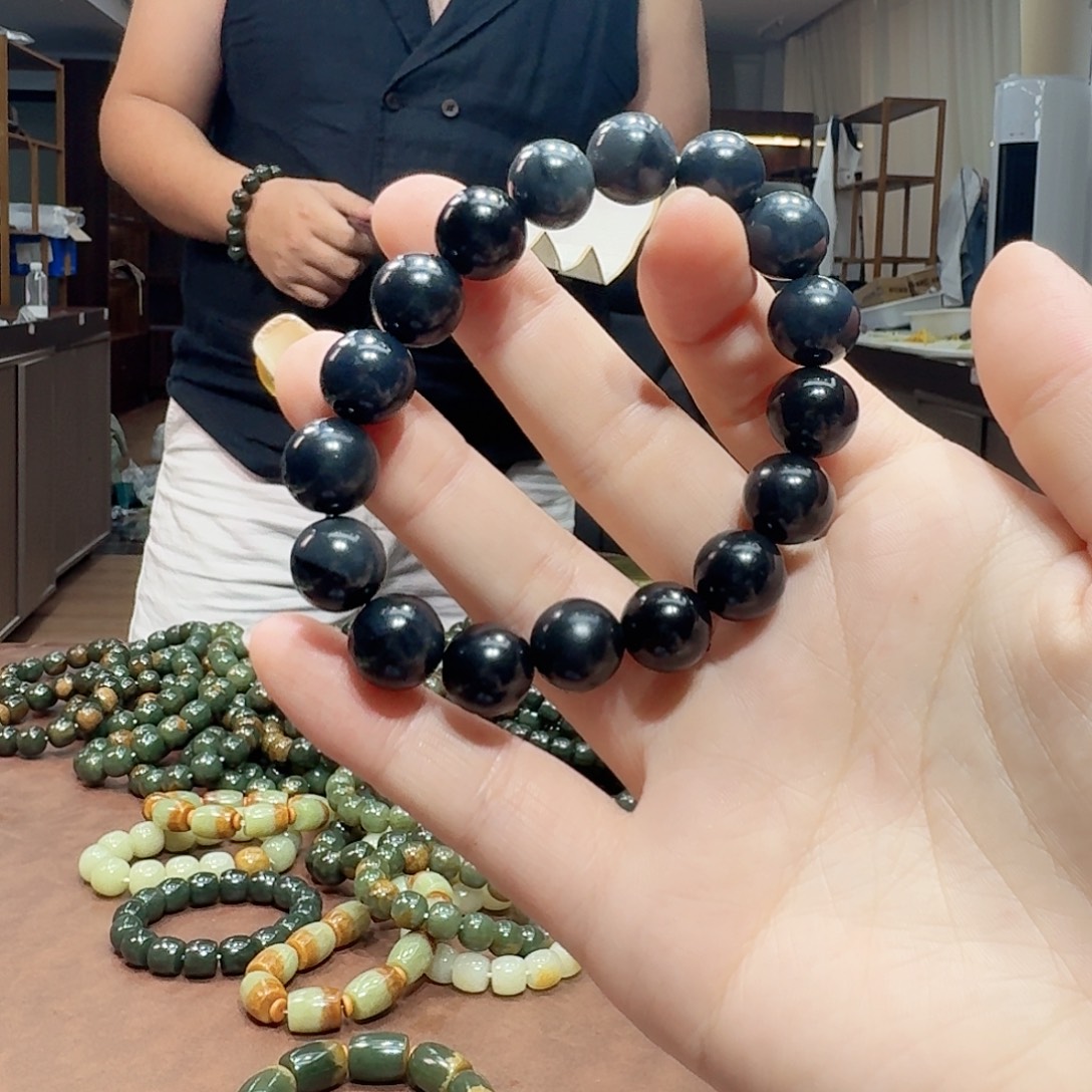 手串未镶嵌透闪石质玉
