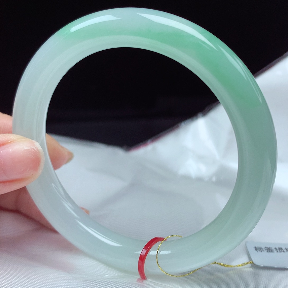 翡翠未镶嵌手镯（圆镯）56圈0330