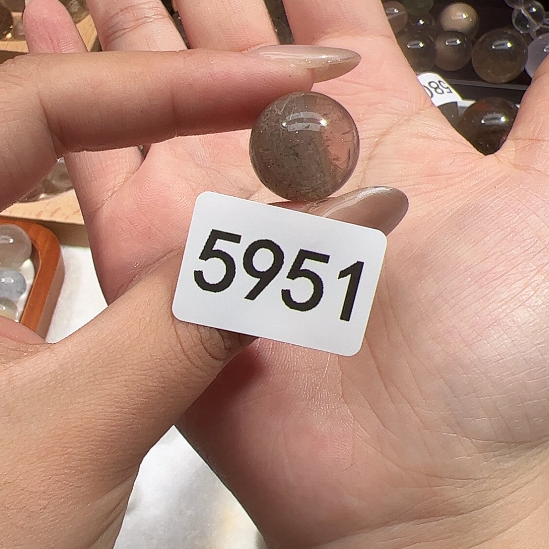 未镶嵌水晶大型摆件（非配饰）