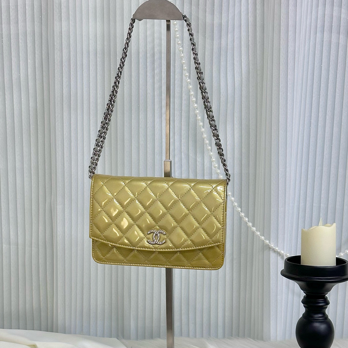95新 Chanel/香奈儿 chanel 香槟金漆皮woc斜挎包(K)