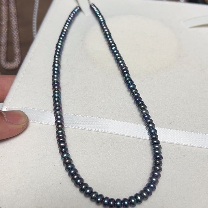 钛钢淡水珍珠颈饰