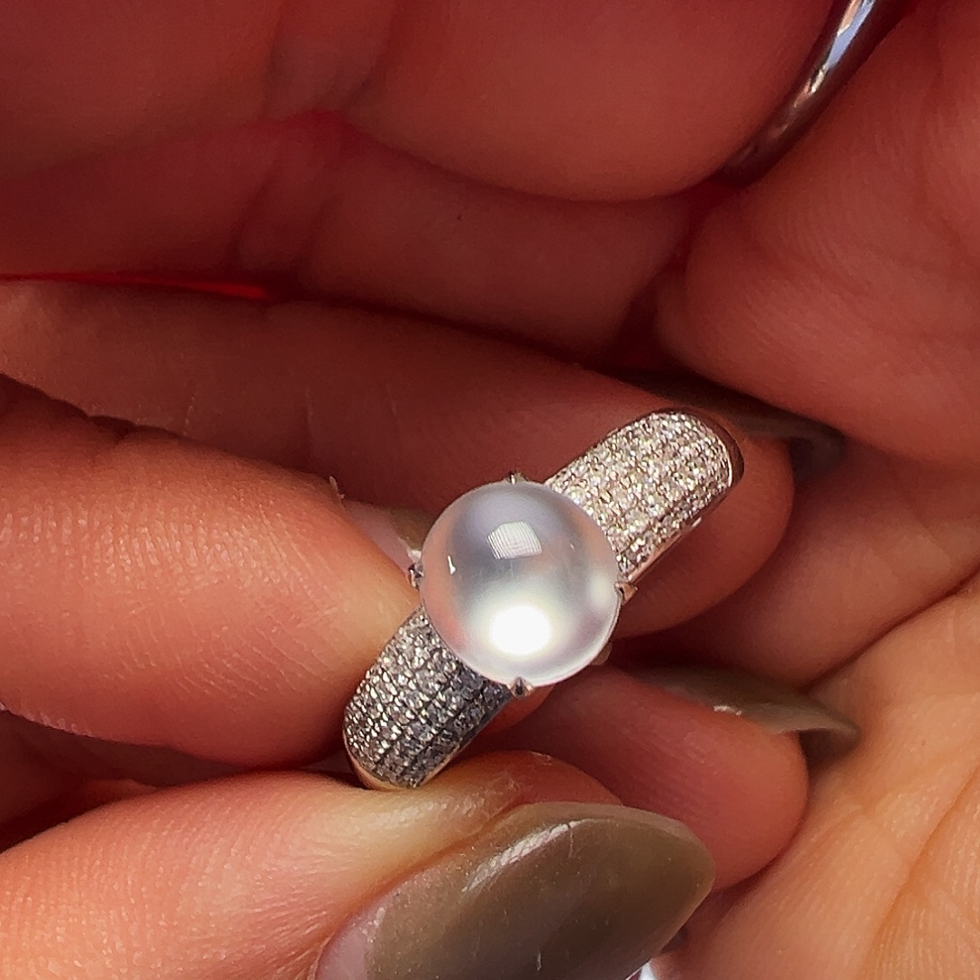 翡翠18K金镶嵌颈饰戒指