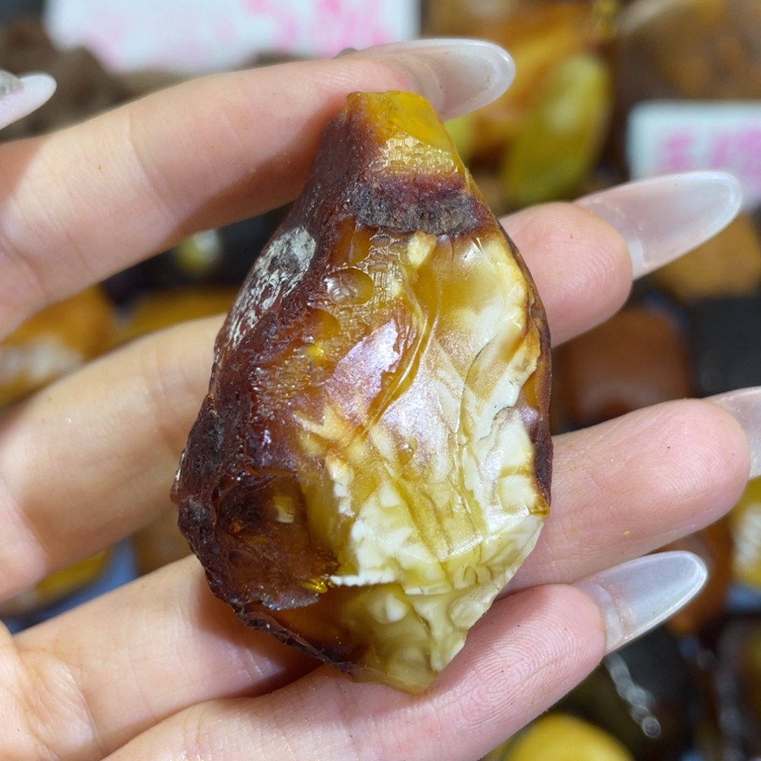 定制琥珀未镶嵌原石