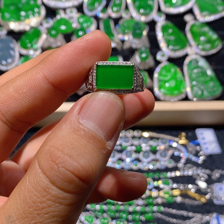 翡翠戒指银S925镶嵌天然A货翡翠