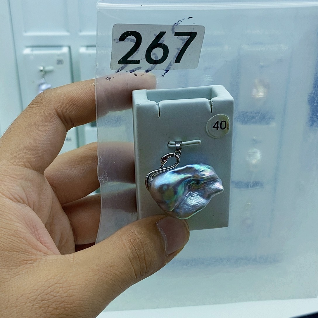 淡水珍珠合金颈饰
