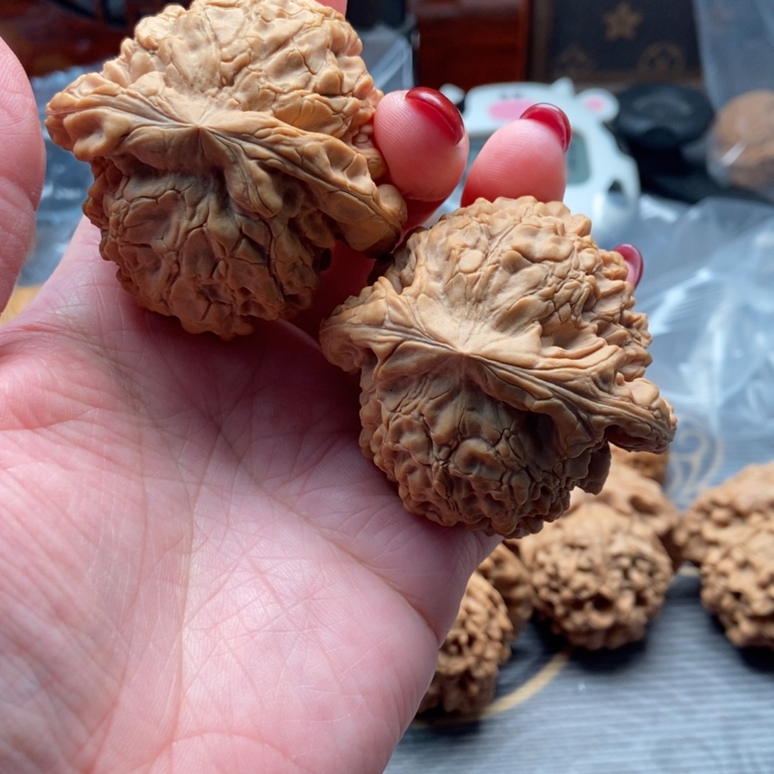 张***良文玩核桃吊坠核桃