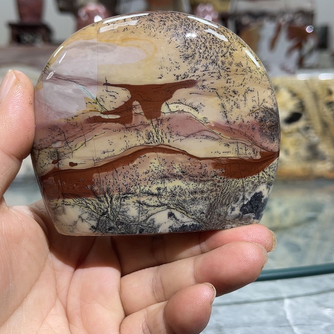 广西石阿*国画石摆件