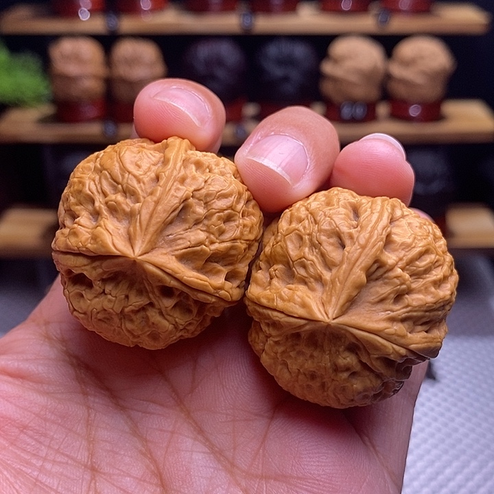 文玩核桃吊坠金鼎三棱11