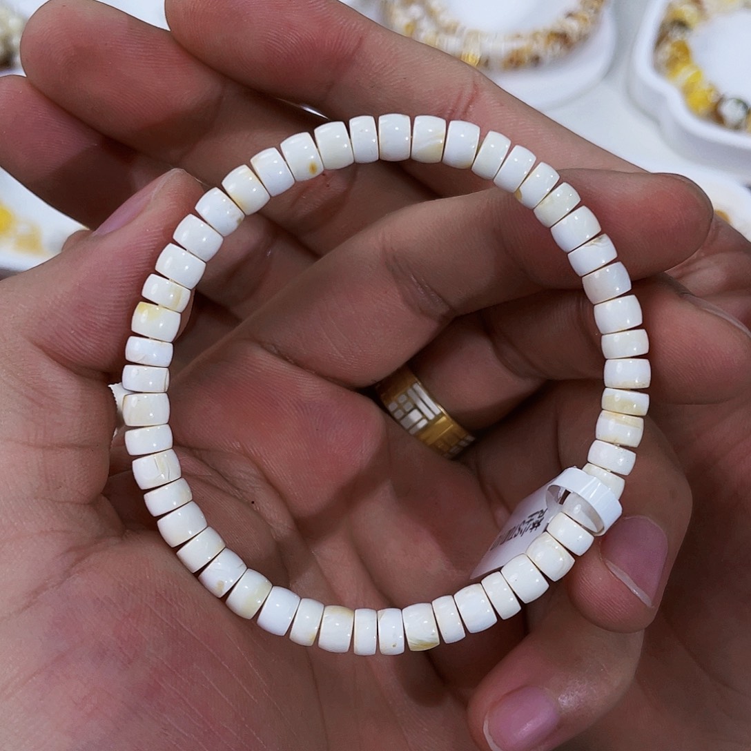 琥珀未镶嵌手链白蜡药片