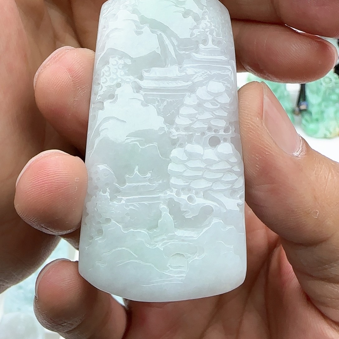 翡翠颈饰未镶嵌翡翠