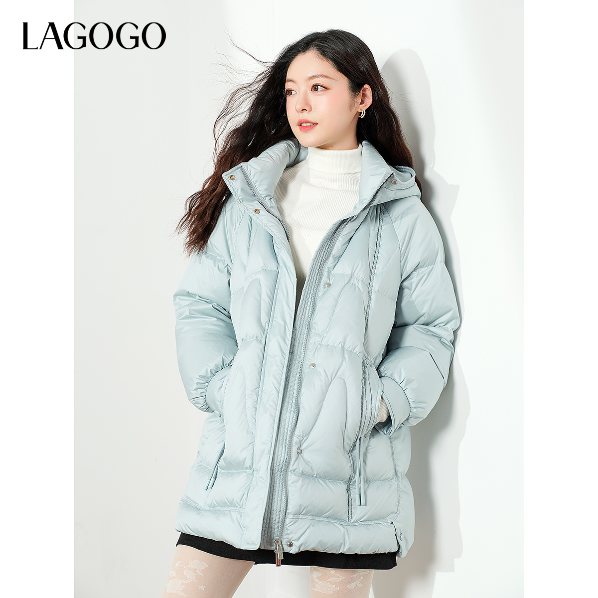lagogo拉谷谷年新款宽松舒适连帽元气羽绒服女NCYY33YA32