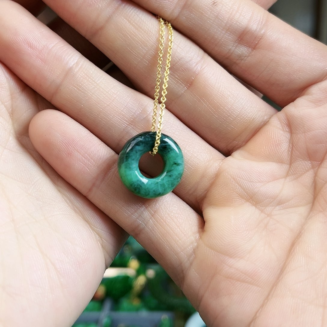 翡翠颈饰未镶嵌吊坠