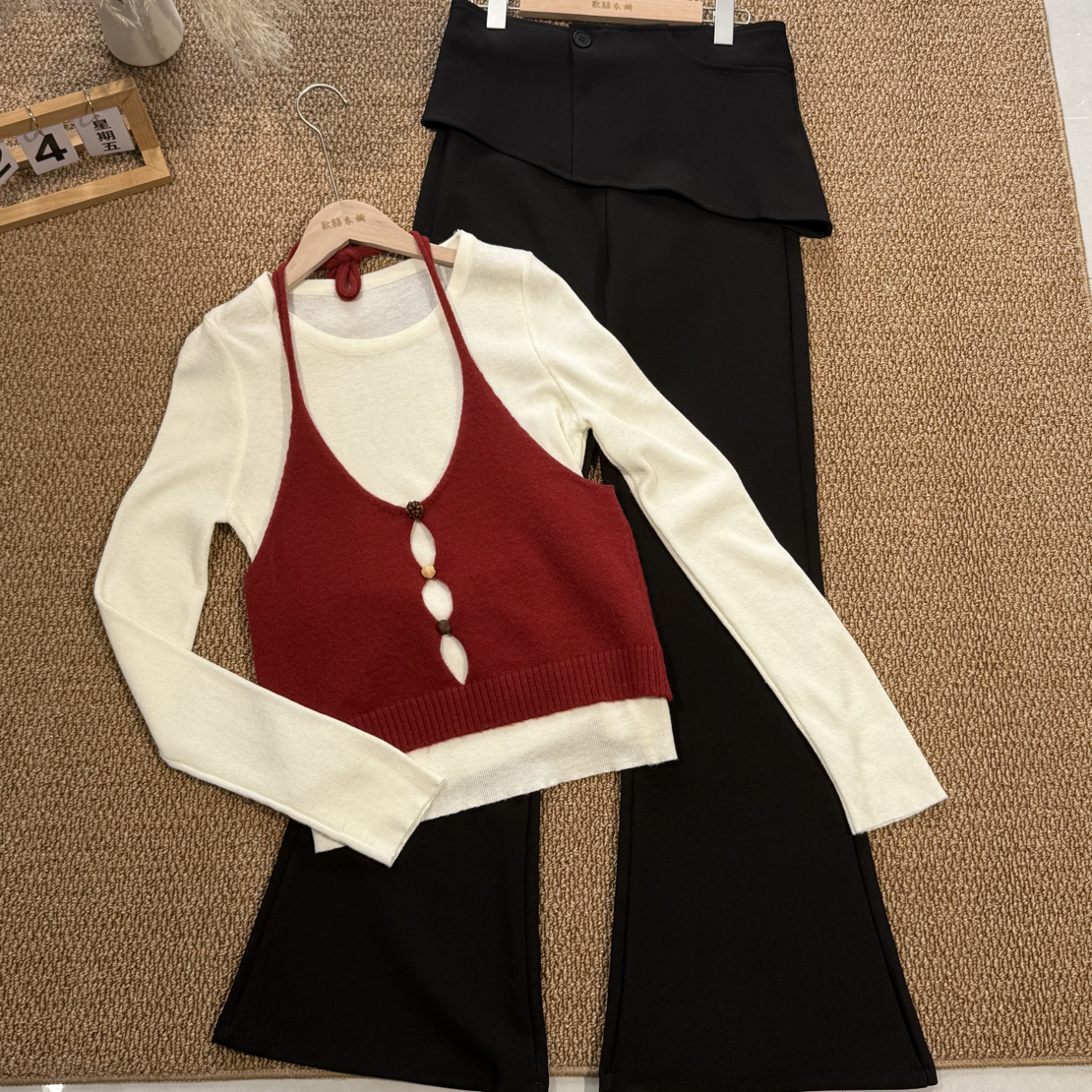 圆领长袖纯色打底衫女2025新款纯欲辣妹挂脖系带吊带背心套装