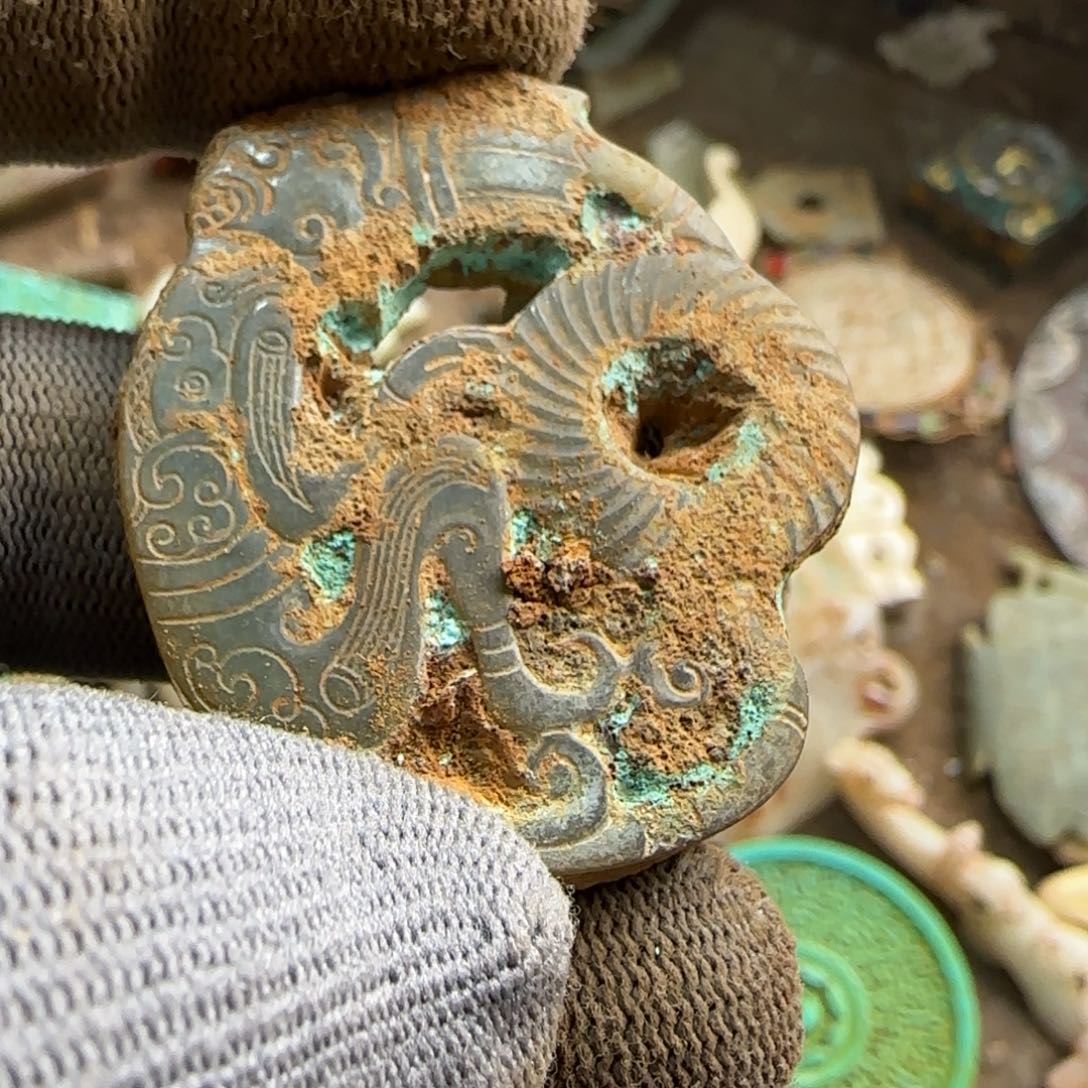 孙***可和田玉（糖玉）未镶嵌挂件