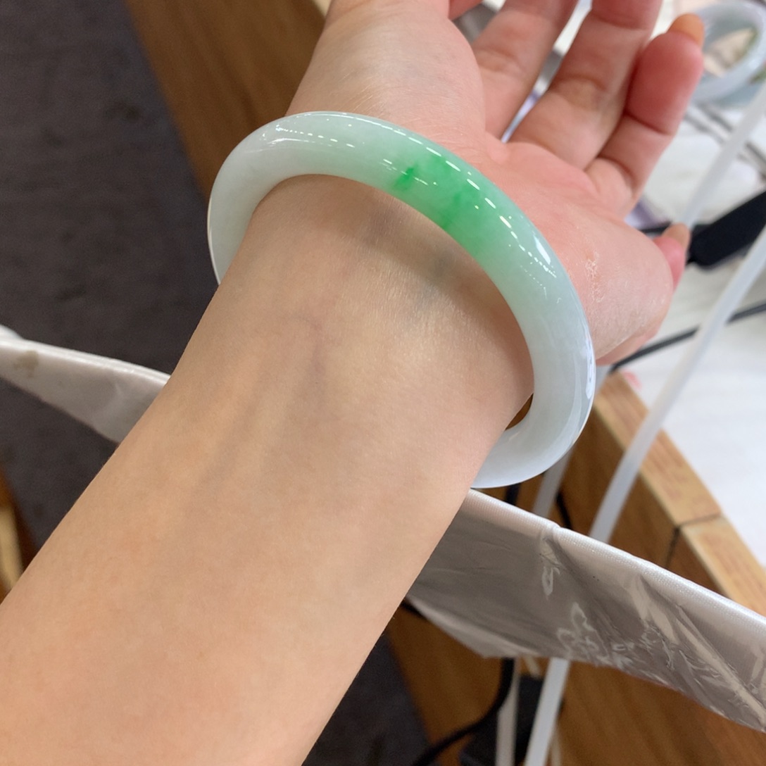 翡翠18K金镶嵌手镯天然Ａ货翡翠55/56