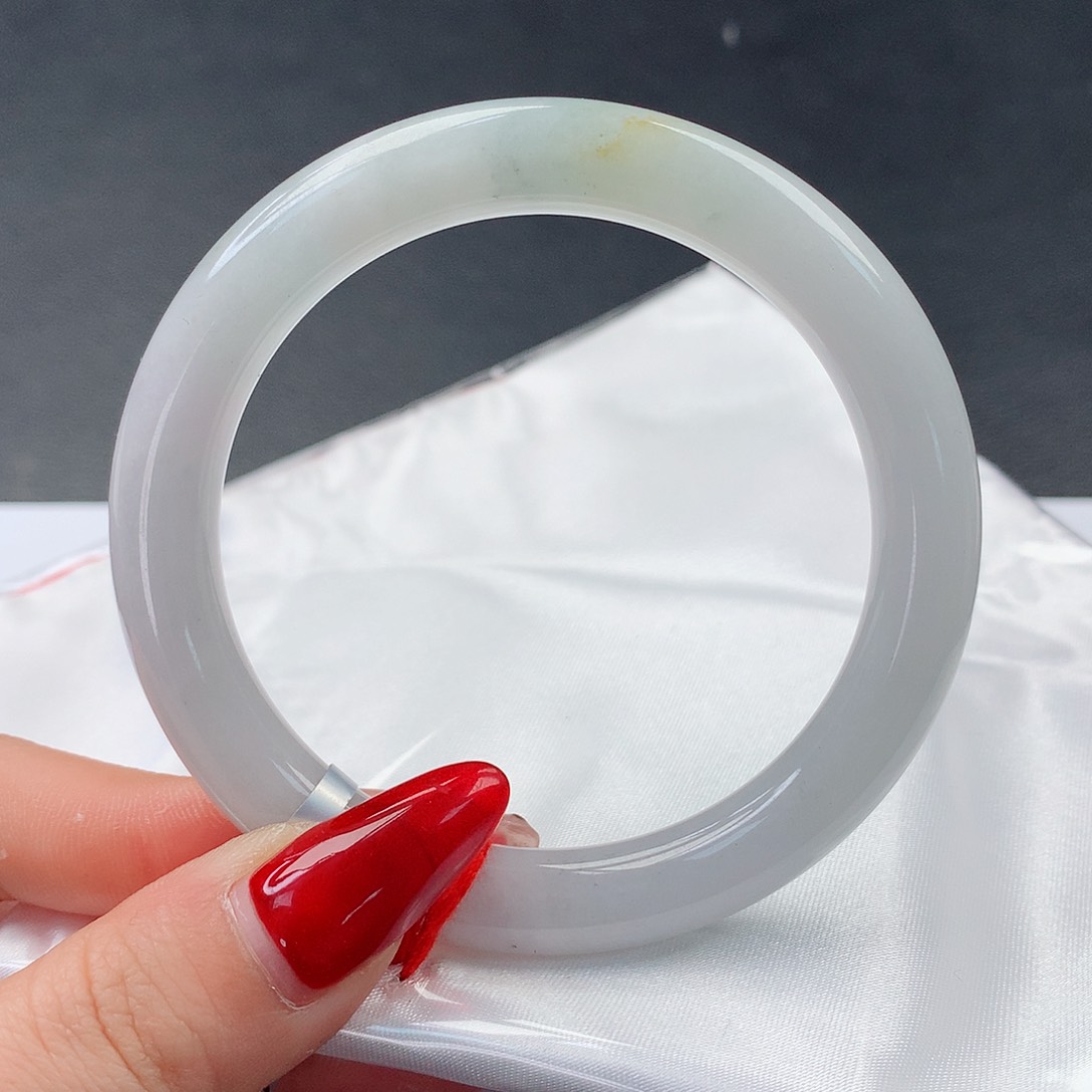 翡翠手镯未镶嵌0110圆56