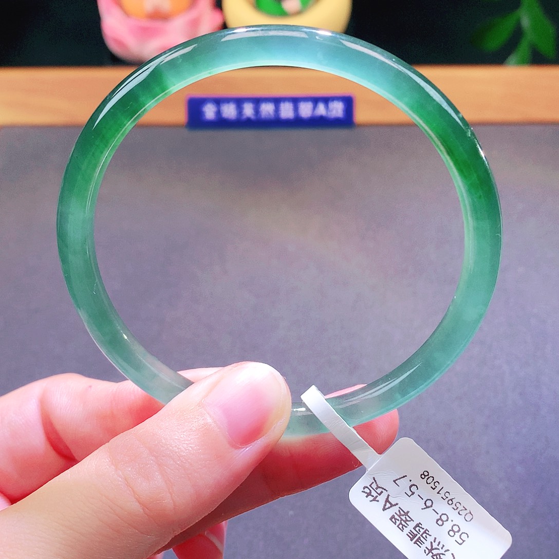 翡翠未镶嵌手镯天然翡翠