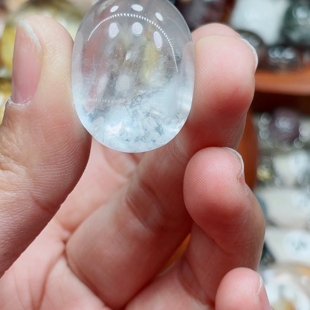 鸽***鸽未镶嵌颈饰水晶水晶