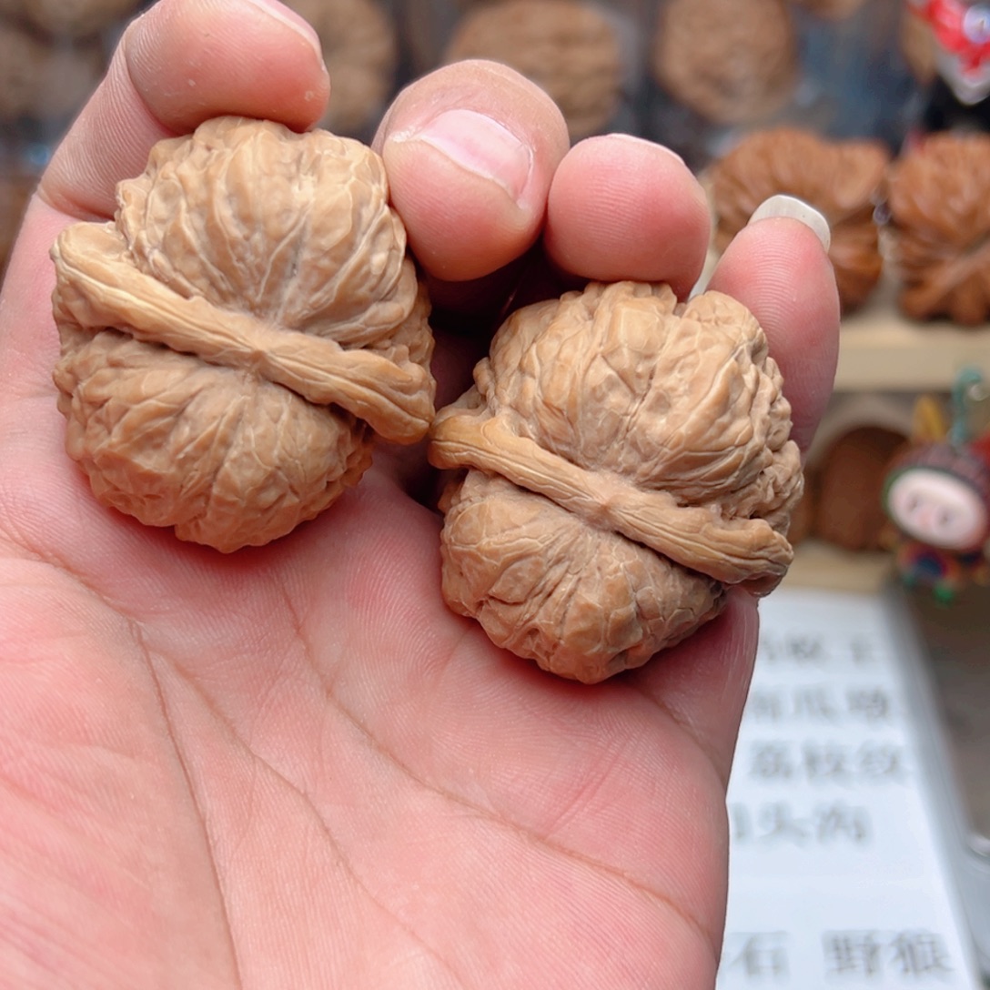 文玩核桃吊坠42尺蛤蟆头