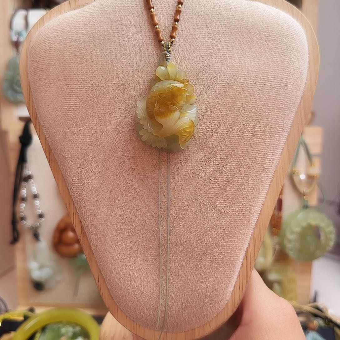 蛇纹石玉合金颈饰