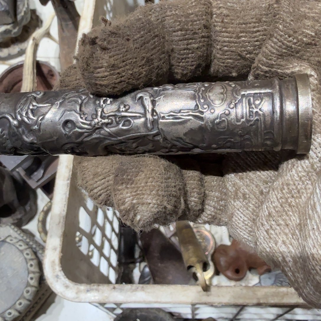 Z***i一物一图，工艺品。