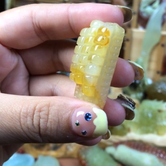 未镶嵌蛇纹石玉颈饰