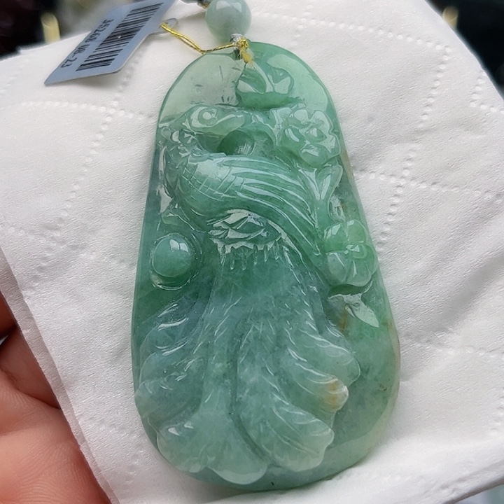 翡翠未镶嵌颈饰挂件