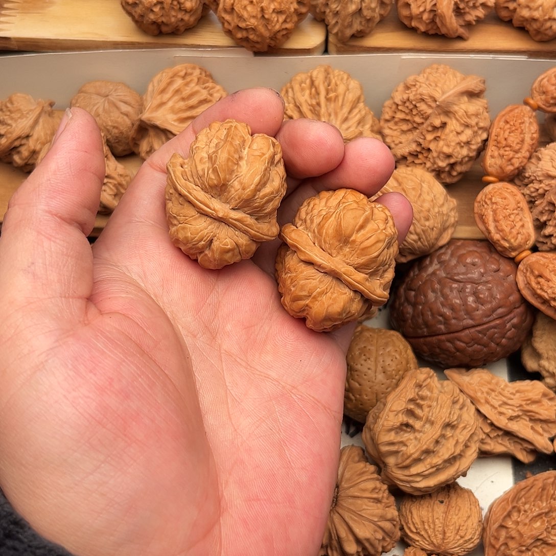 蒣****文玩核桃吊坠蛤蟆