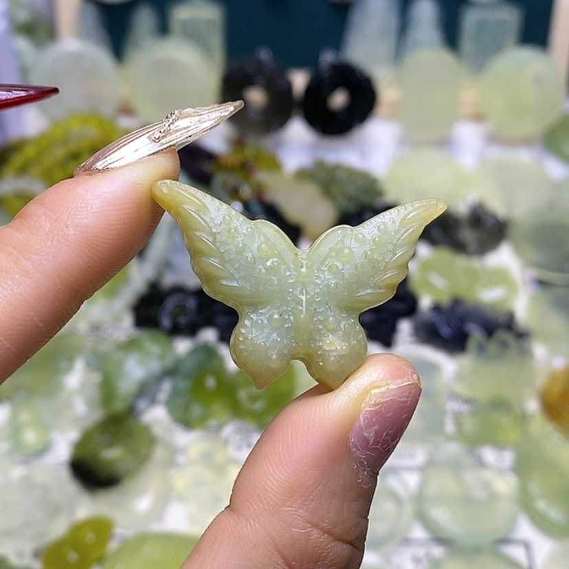 【闪购商品】蛇纹石玉颈饰未镶嵌