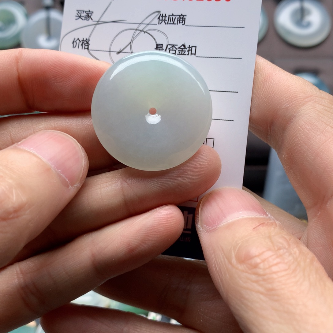 翡翠未镶嵌颈饰吊坠