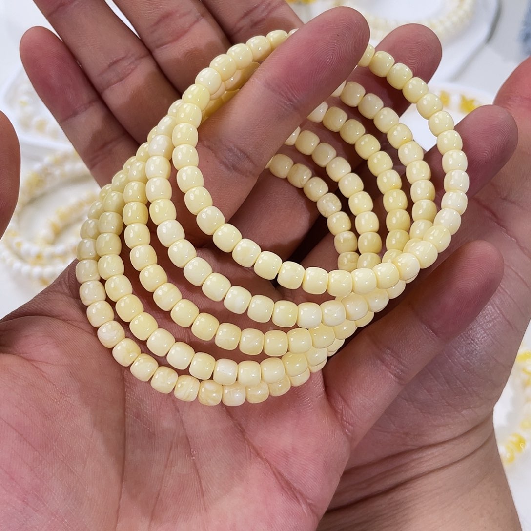 琥珀未镶嵌手链多样发其一