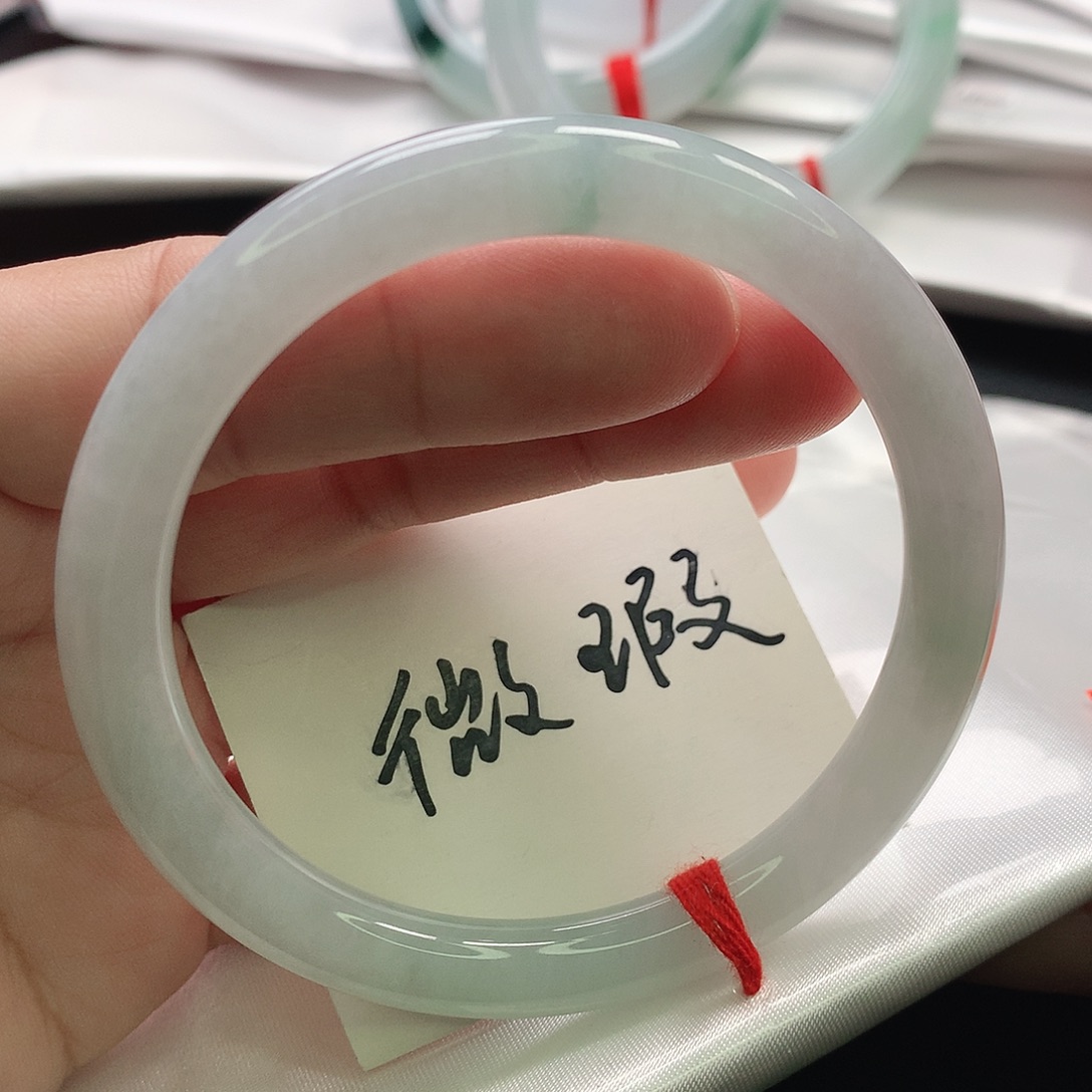 翡翠未镶嵌手镯缅甸55.56