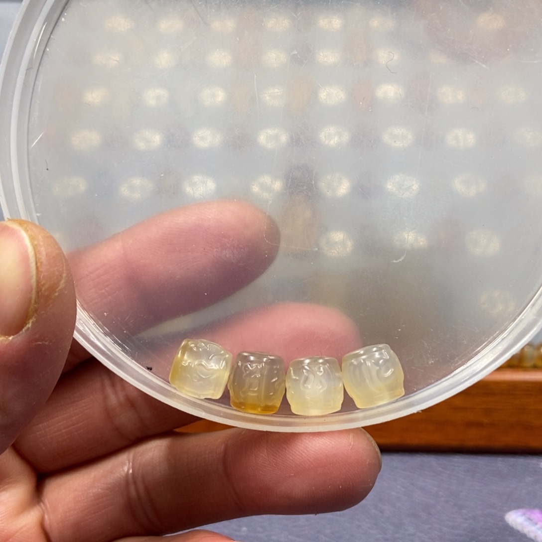 .***.玛瑙/玉髓合金颈饰珠