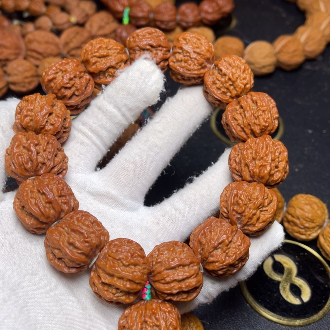 W***o文玩核桃手串霸王龙