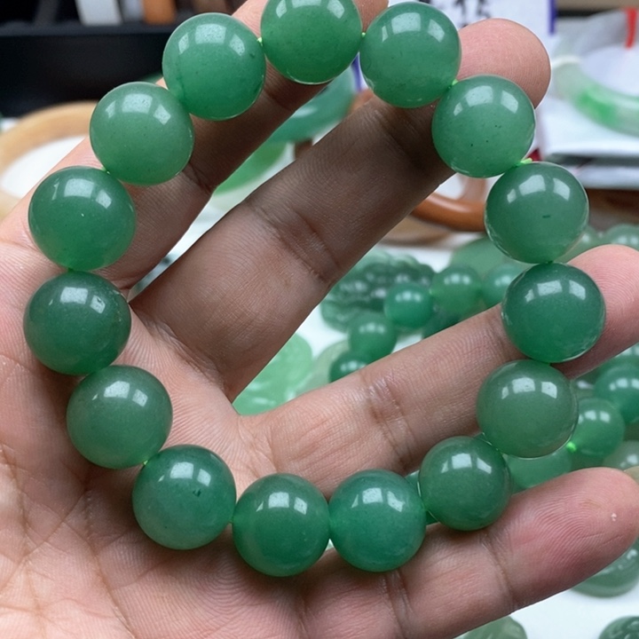 未镶嵌东陵石颈饰