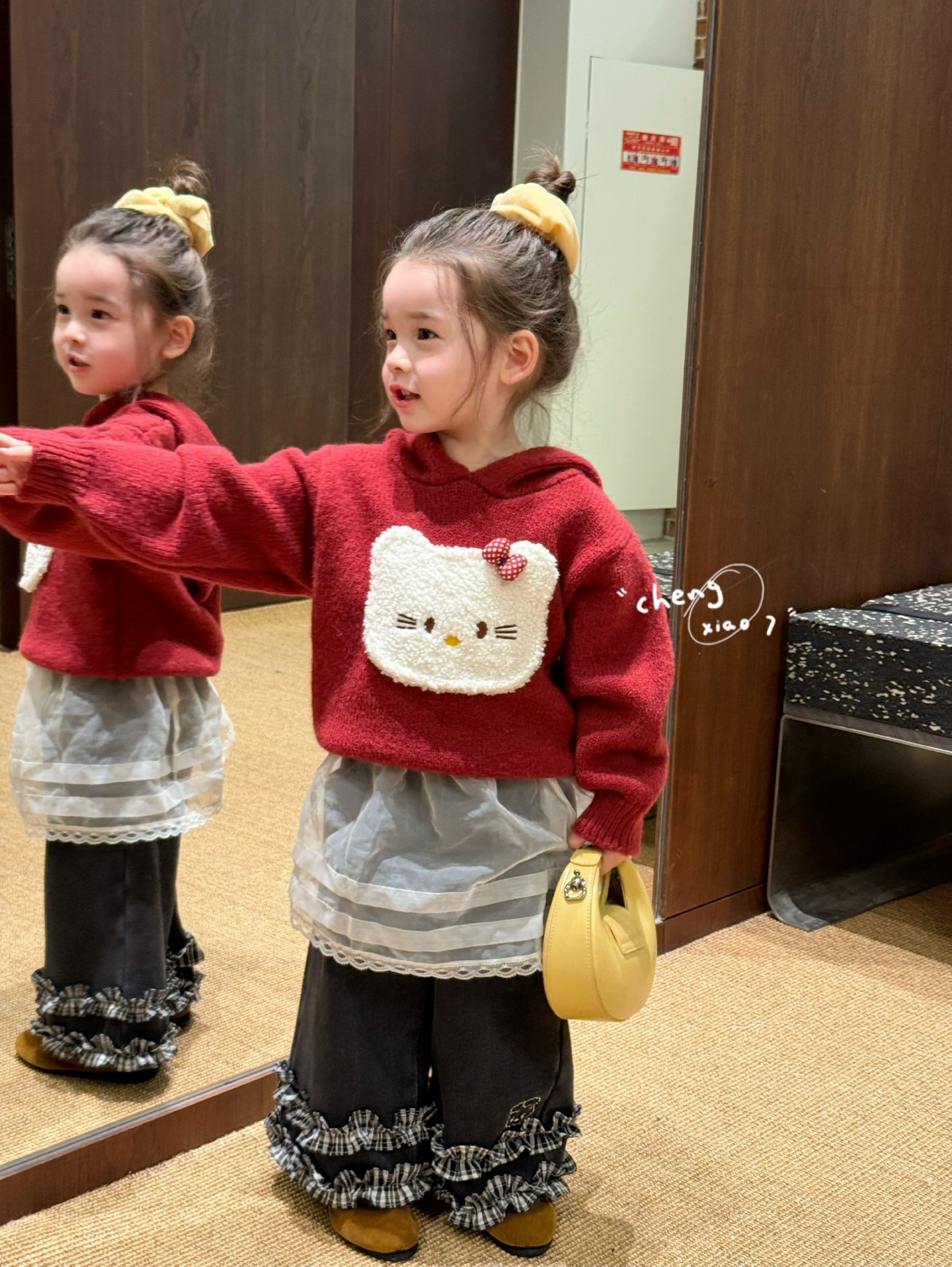 橙小七 25秋冬 女童可爱KT连帽毛衣