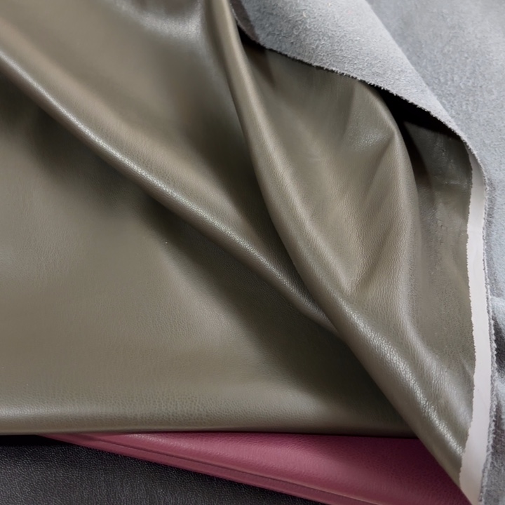 混纺军绿色高货麂皮1米。