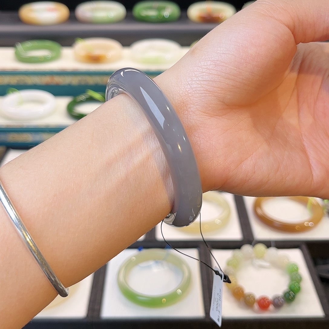 和田玉手镯未镶嵌 高冰仙紫