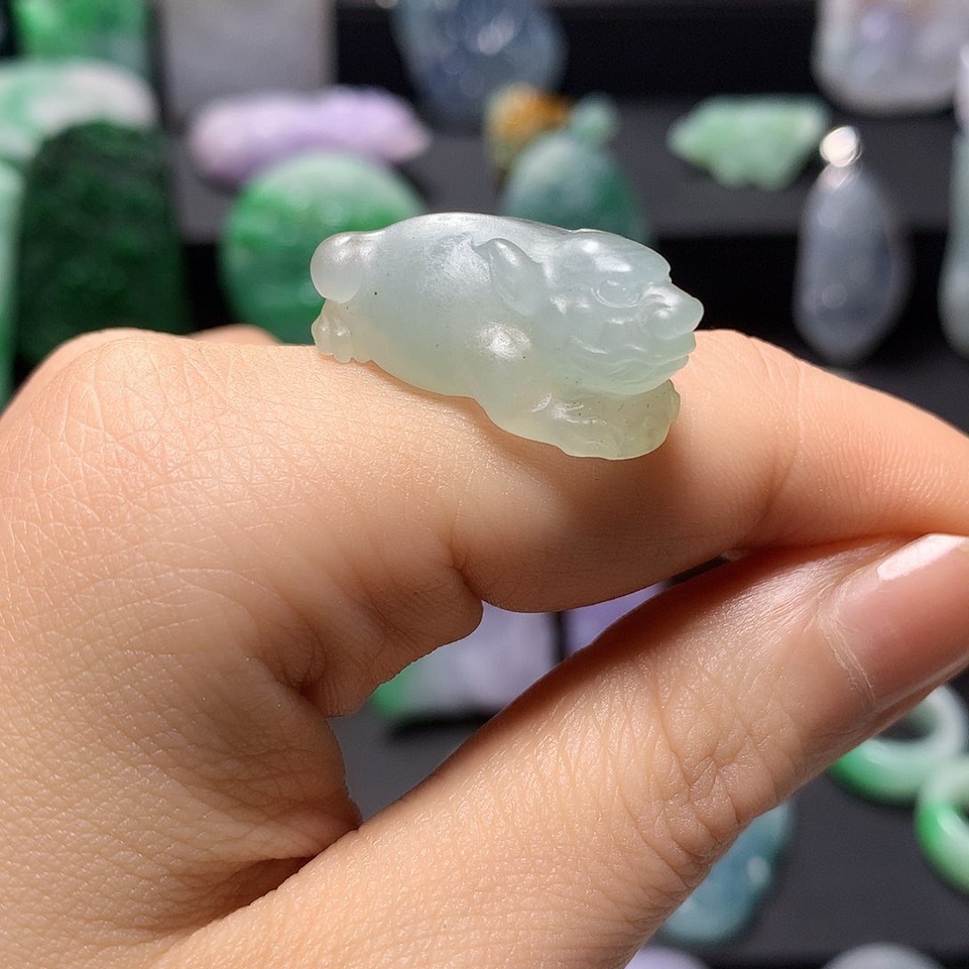 定制翡翠未镶嵌挂件