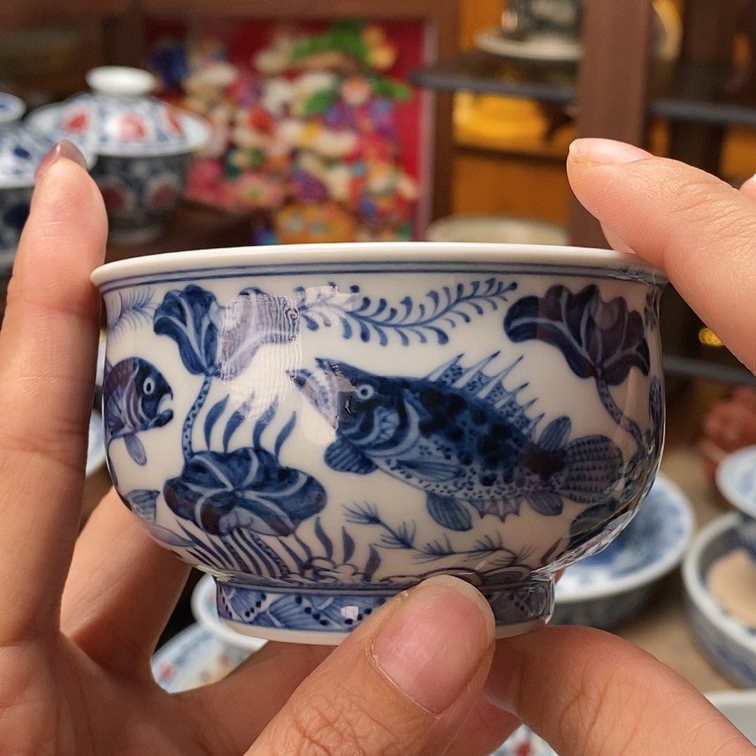 瓷青花鱼藻炉式杯