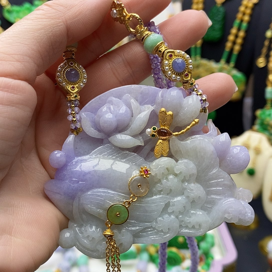 翡翠颈饰未镶嵌天然